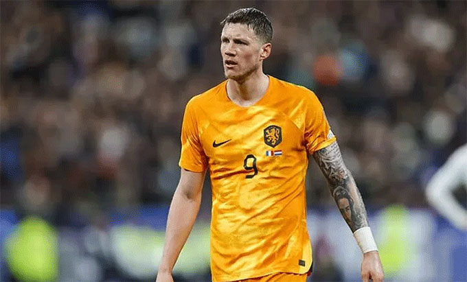 Weghorst vừa buộc phải rút lui khỏi ĐT Hà Lan