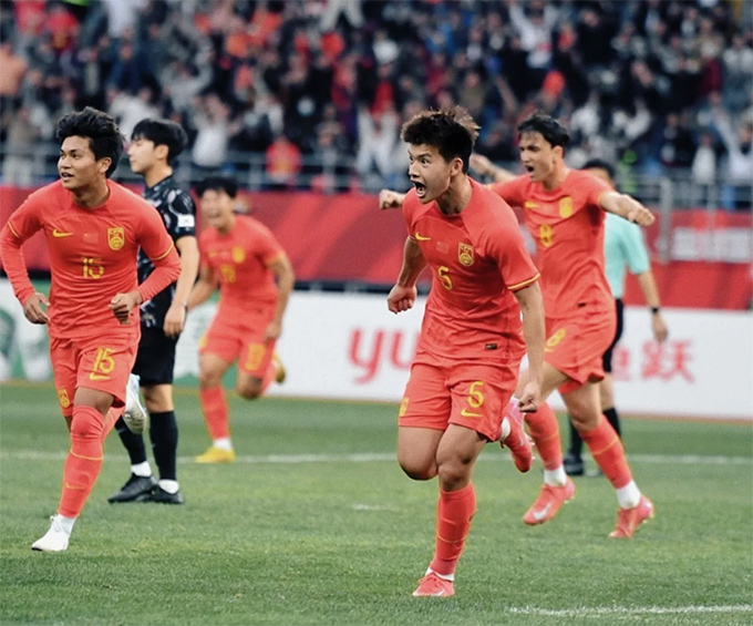 U22 Trung Quốc bất ngờ thắng 