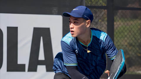 Fan xót xa cho bàn chân phồng rộp của Trương Vinh Hiển