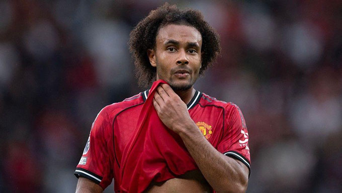 Zirkzee không được ra sân nhiều từ đầu mùa tại MU