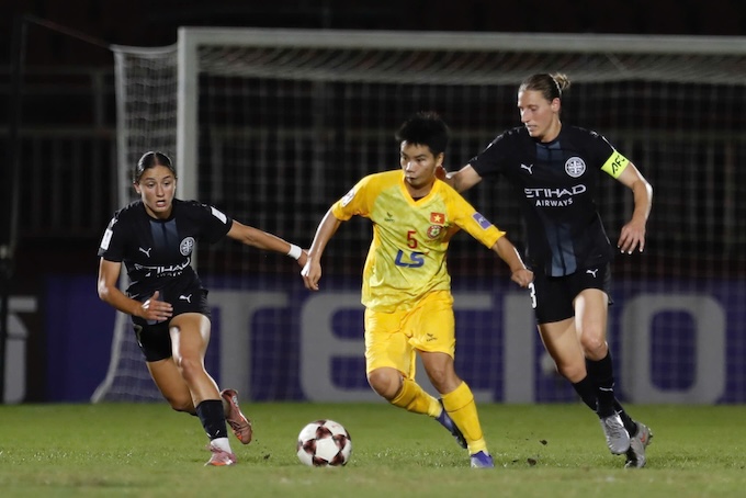 Melbourne City đã có bàn thắng từ rất sớm khiến CLB TP.HCM choáng váng. ảnh: Anh Khoa