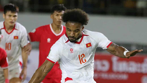 Xuân Son hay nhất trận Lào - Việt Nam, được đồng đội nhường phạt đền