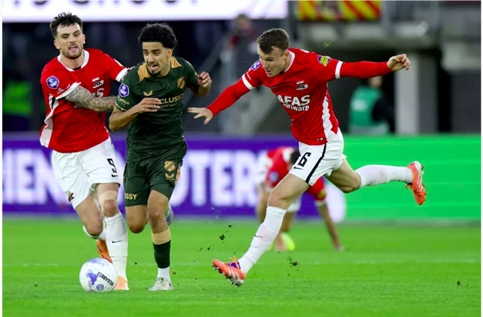 Zidane Iqbal từng bị Erik Ten Hag hắt hủi tại MU, vừa làm nên lịch sử cùng ĐT Iraq