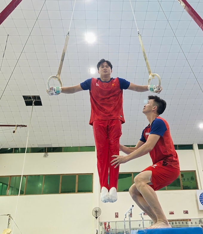 Thể dục dụng cụ là một trong những môn thể thao rất dễ dính chấn thương. Ảnh: Huy Lượng