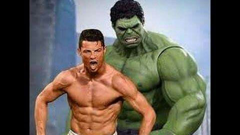 Simone Inzaghi celebrating with his Inter Milan players after beating Barcelona.