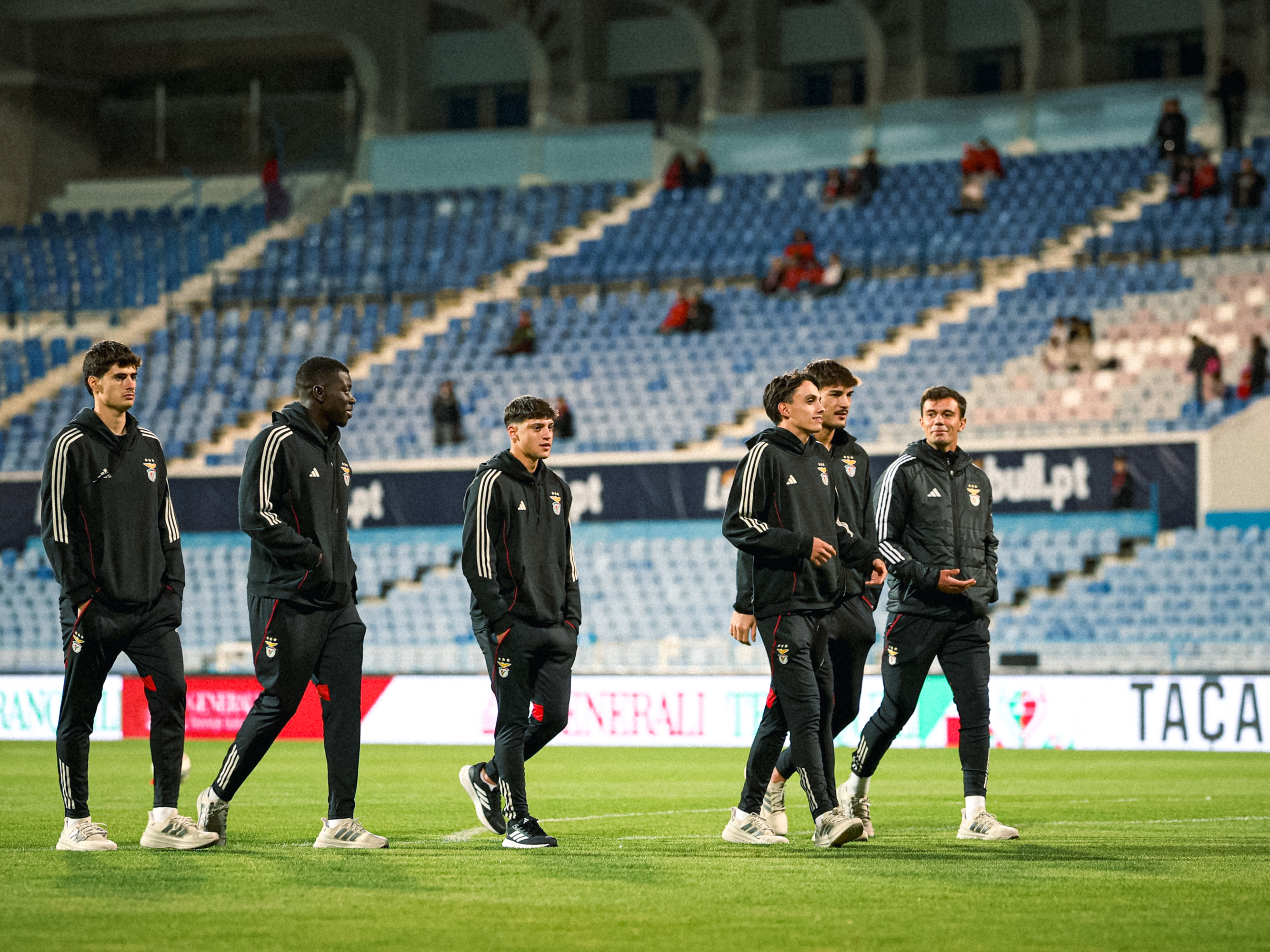 Cầu thủ Benfica đang không phục Mourinho?