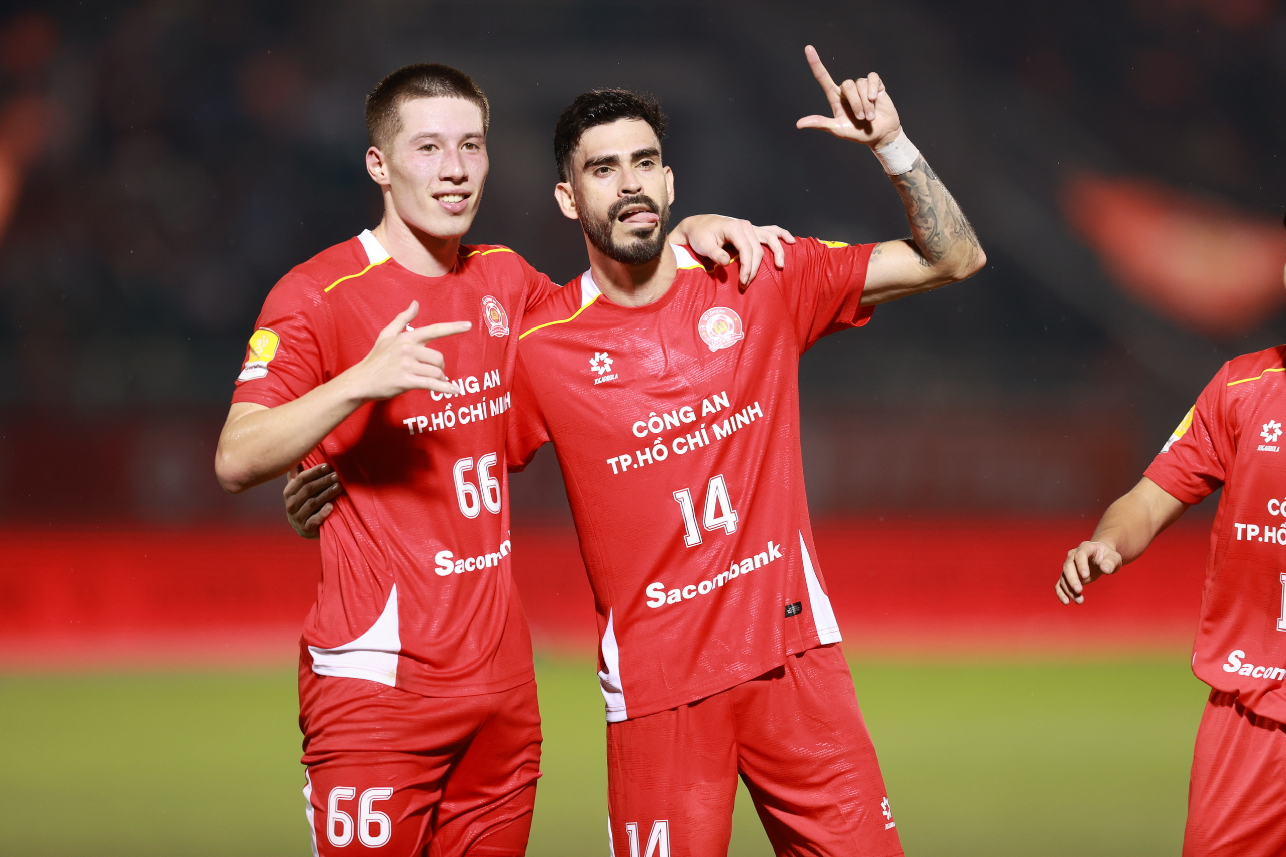 Lee Williams (số 66) xác lập cột mốc mới tại Việt Nam - Ảnh: Đình Viên