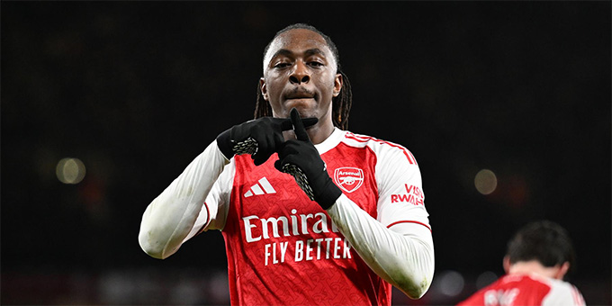 Tân binh Eze đã đóng góp 4 bàn và 2 kiến tạo tại Ngoại hạng Anh mùa này cho Arsenal