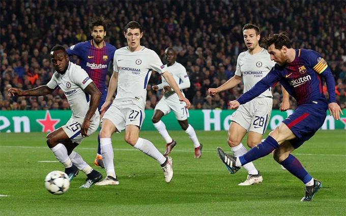 Một trong hai pha xâu kim của Messi trước Courtois ở trận thư hùng giữa Barca và Chelsea trong quá khứ