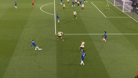Bàn mở tỷ số của Chelsea vào lưới Barca không hợp lệ?
