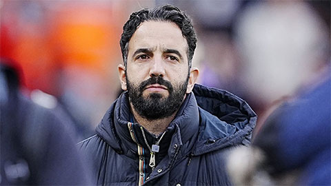 HLV Amorim cho phép 3 cầu thủ MU rời đi vào tháng 1