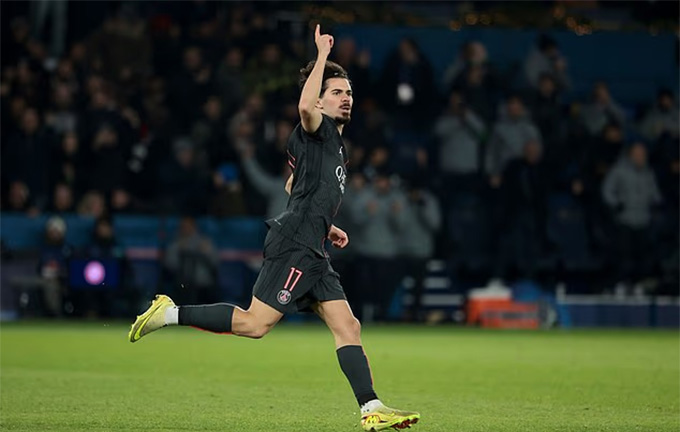 Anh là ngôi sao tỏa sáng nhất ở hàng tiền vệ đầy T năng của PSG