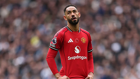 Simone Inzaghi celebrating with his Inter Milan players after beating Barcelona.