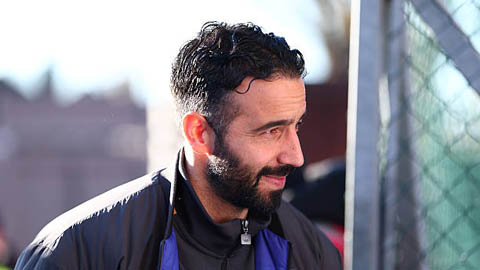 Simone Inzaghi celebrating with his Inter Milan players after beating Barcelona.