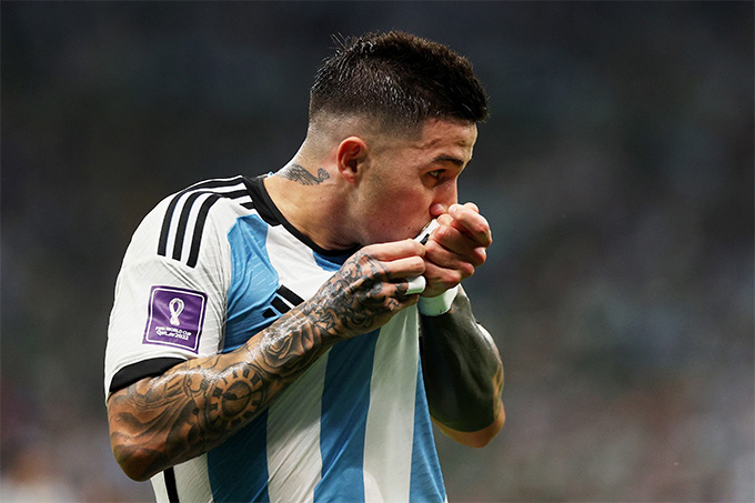 Anh đã giành chức vô địch World Cup ở tuổi 20