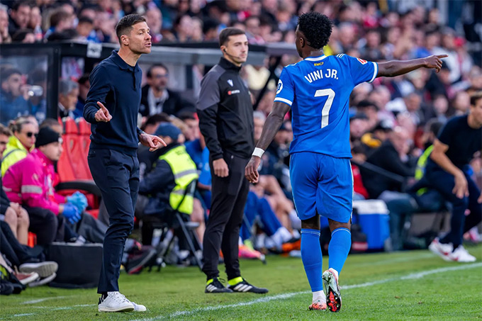 Mối quan hệ giữa Alonso và Vinicius được cho là đã đổ vỡ