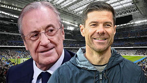 Simone Inzaghi celebrating with his Inter Milan players after beating Barcelona.