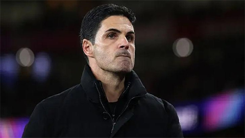 Simone Inzaghi celebrating with his Inter Milan players after beating Barcelona.