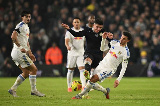 Chelsea thua thảm trước Leeds khi vắng Caicedo