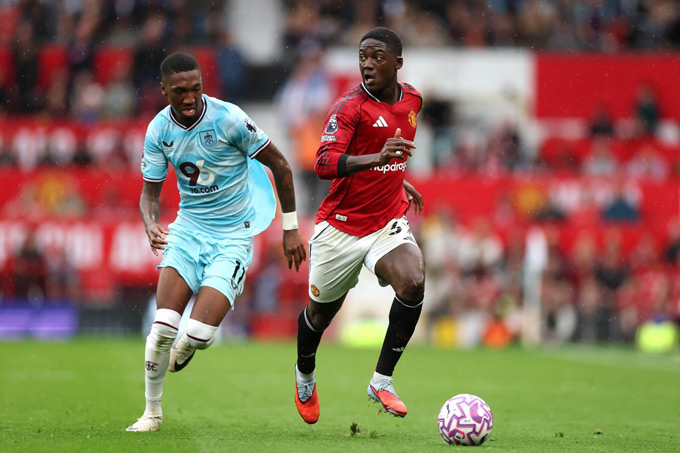 Mainoo khả năng cao sẽ rời MU trong tháng 1