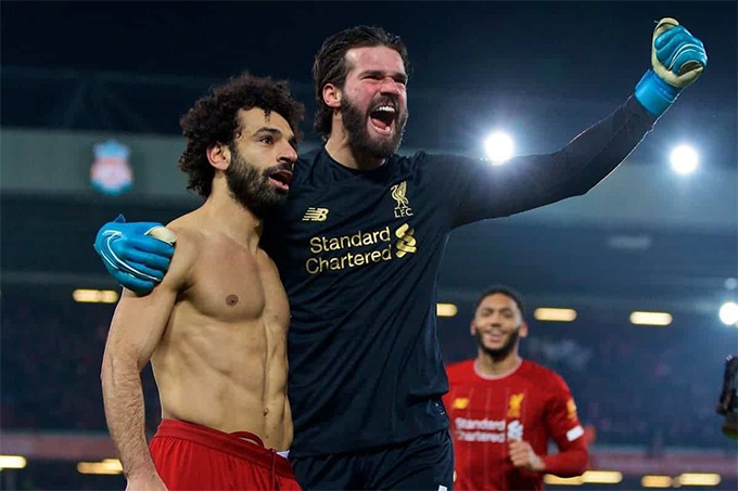 Alisson có mối quan hệ rất thân thiết với Salah