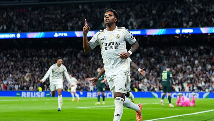 Rodrygo chấm dứt mạch 32 trận tịt ngòi với bàn thắng vào lưới Man City
