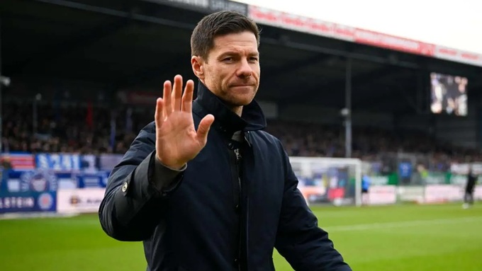 Đồng hồ đang đếm ngược với Xabi Alonso