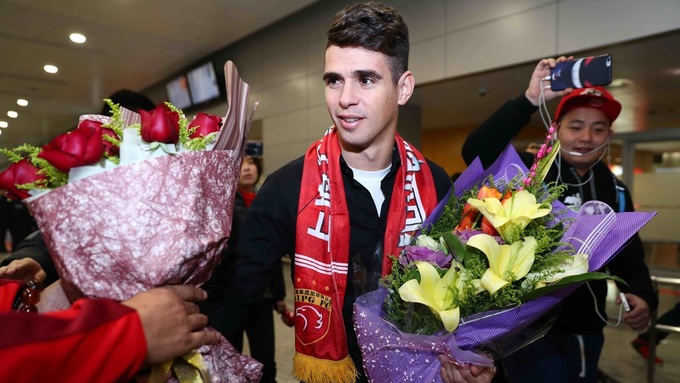 Năm 25 tuổi, Oscar bất ngờ quyết định rời Chelsea đang sang Trung Quốc chơi bóng