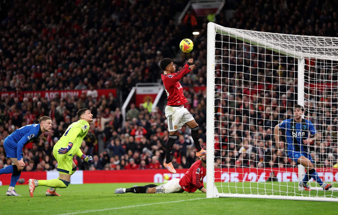 Diallo mở tỷ số trận MU vs Bournemouth