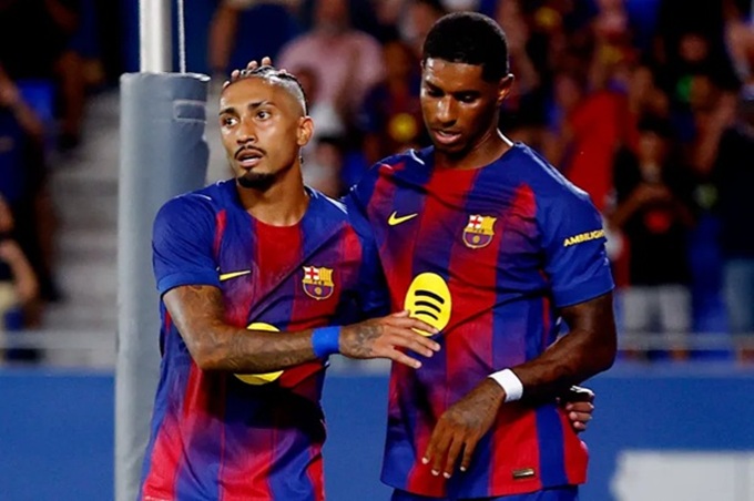 Rashford phải chứng tỏ anh đủ sức trám vào cánh trái của Raphinha