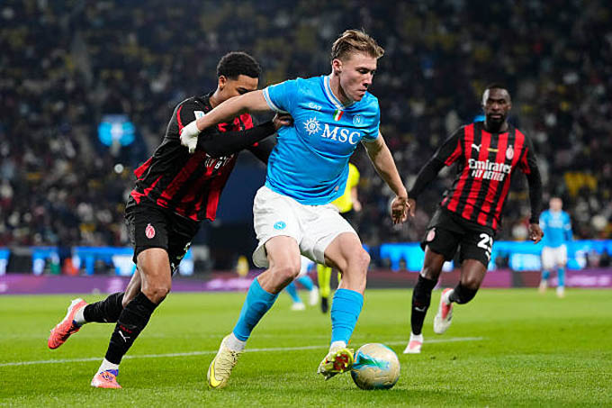 Hojlund đang hạnh phúc ở Napoli