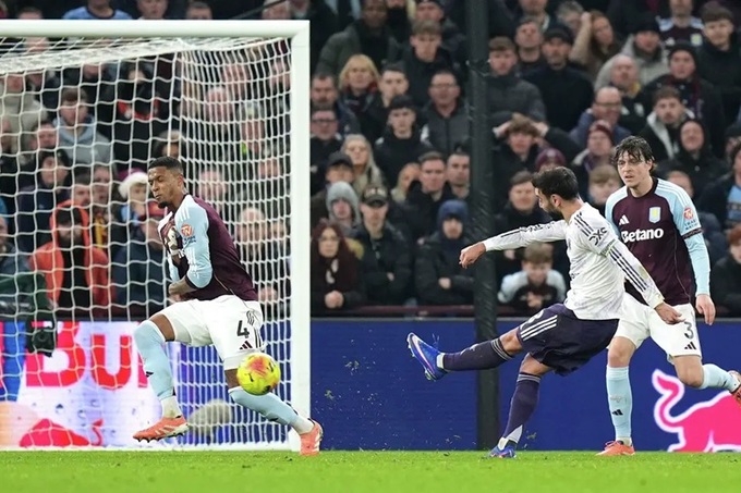 Fernandes là quân bài quan trọng bậc nhất trong lối chơi của ông Ruben Amorim đang xây dựng