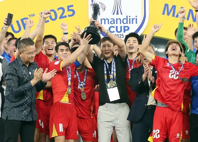 Nhưng sau tấm HCV, người ta đợi sự khẳng định tại giải châu Á của U22 Việt Nam