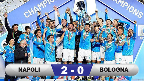 Simone Inzaghi celebrating with his Inter Milan players after beating Barcelona.