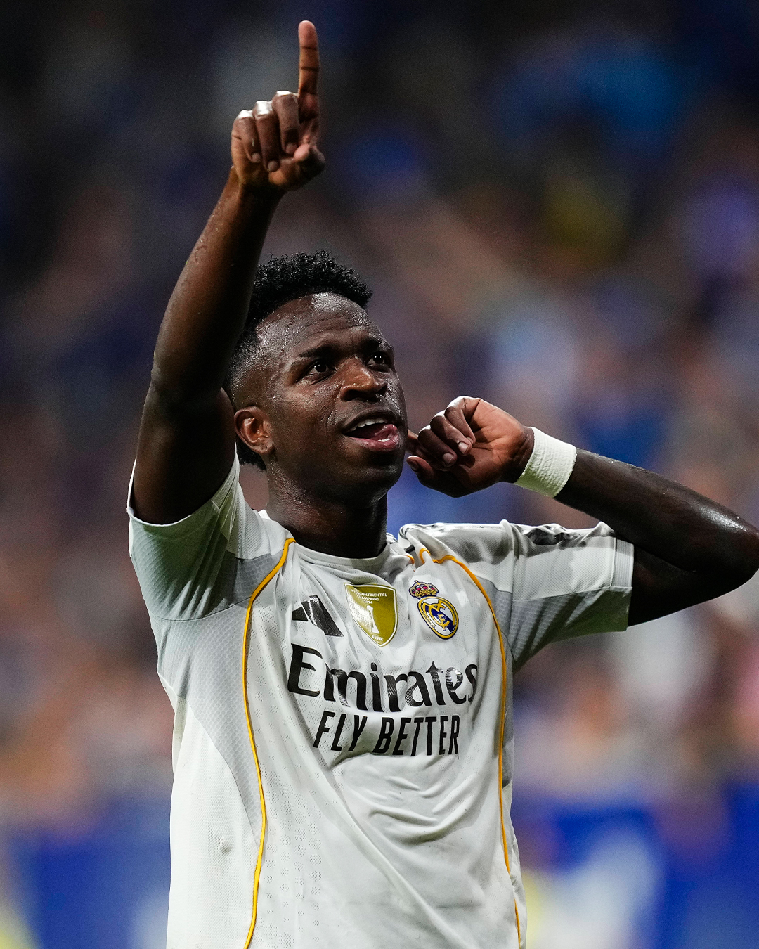 Các madrisdista hễ nhìn thấy Vinicius là lập tức hò la, chửi rủa, chế giễu, nhạo báng