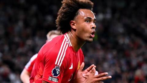 Tin giờ chót 23/12: MU trì hoãn kế hoạch bán Zirkzee