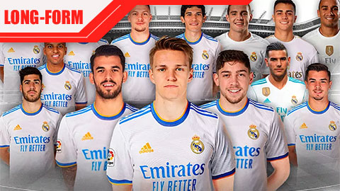 Simone Inzaghi celebrating with his Inter Milan players after beating Barcelona.