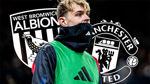 Simone Inzaghi celebrating with his Inter Milan players after beating Barcelona.