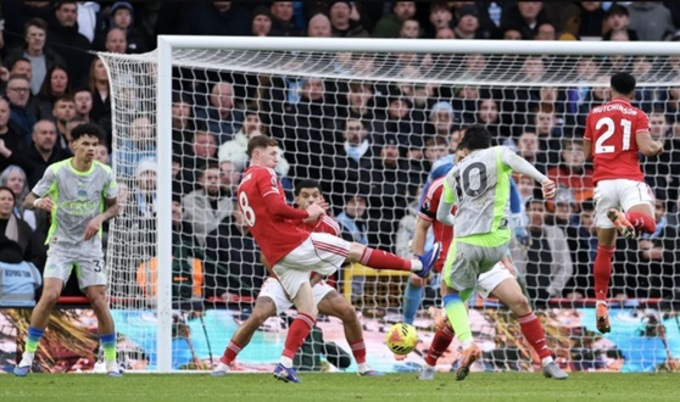 Pha xé lưới Nottingham Forest của Cherki