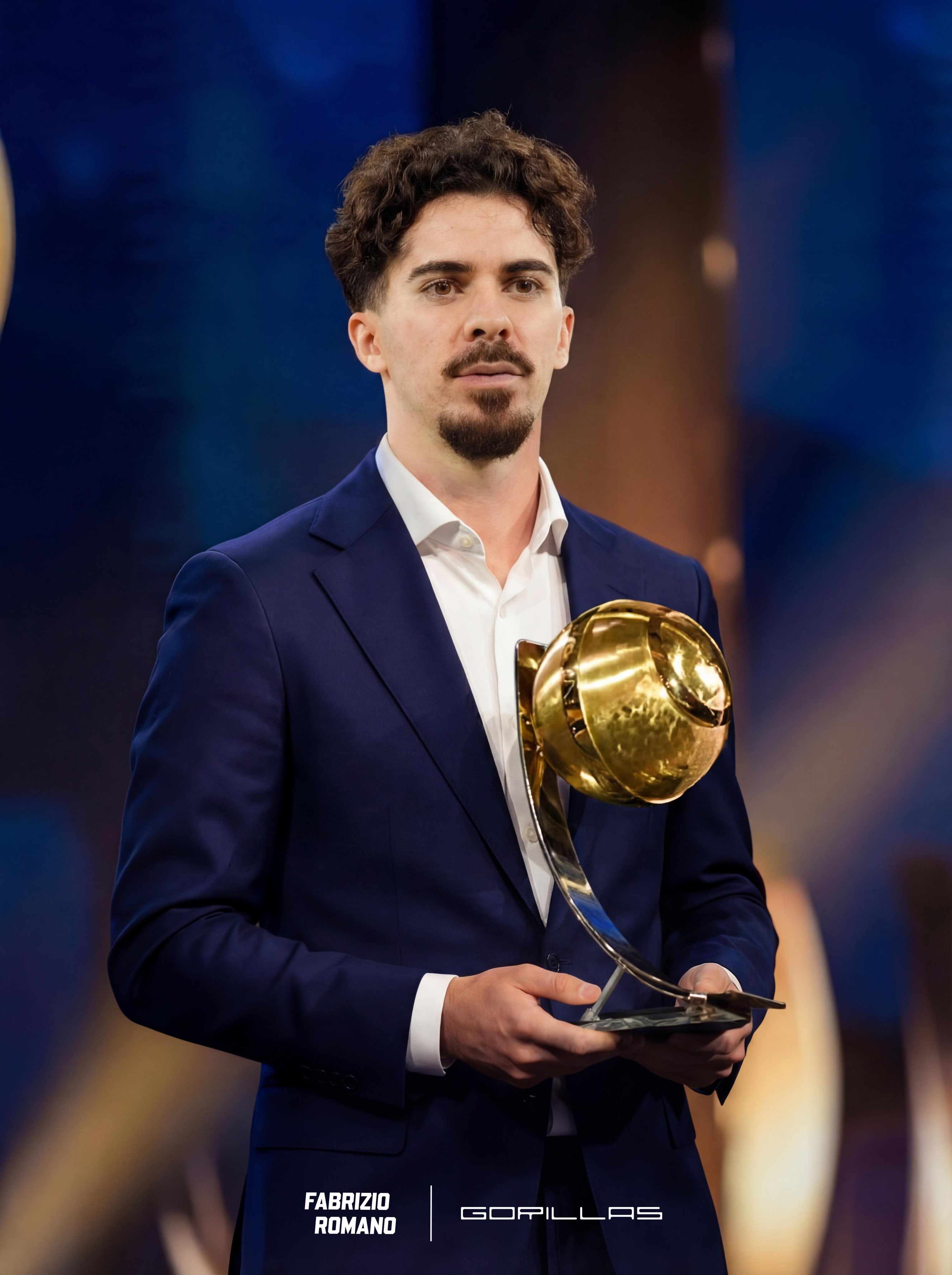 Vitinha nhận giải tiền vệ hay nhất thế giới của Globe Soccer Awards