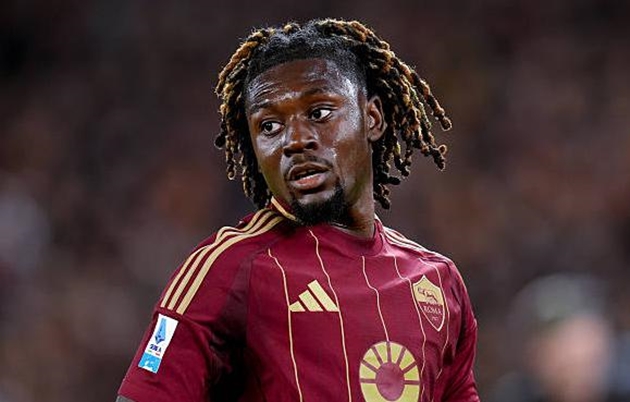 Manu Kone trong màu áo Roma