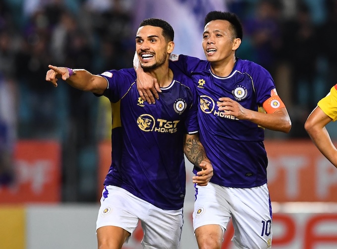 Niềm vui ghi bàn của các cầu thủ Hà Nội. Ảnh: Minh Tuấn