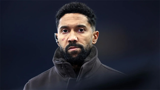 Gael Clichy lần đầu tiên đảm nhận vai trò thuyền trưởng