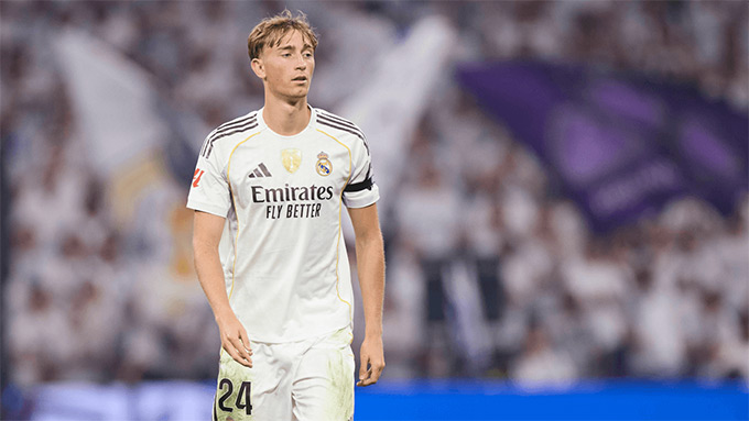 Mật độ thi đấu dày đặc, áp lực khi khoác áo Real Madrid khiến Huijsen đánh mất mình