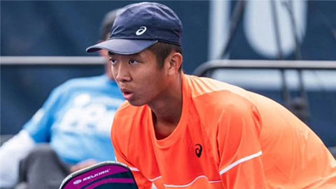 Simone Inzaghi celebrating with his Inter Milan players after beating Barcelona.