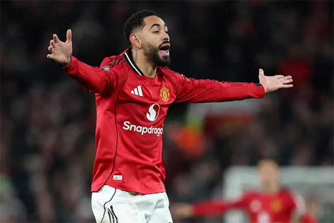 Fan MU lo lắng vì thái độ của Cunha