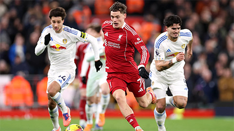 Simone Inzaghi celebrating with his Inter Milan players after beating Barcelona.
