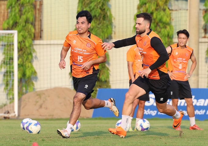 Một buổi tập của CA TP.HCM chuẩn bị cho giai đoạn còn lại của mùa giải - Ảnh: Đình Viên