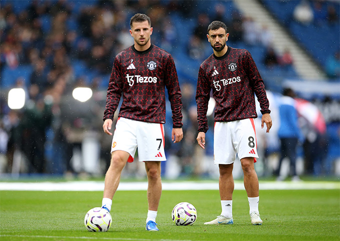 Sự vắng mặt của Bruno và Mount đã ảnh hưởng rất lớn tới hàng tiền vệ của MU