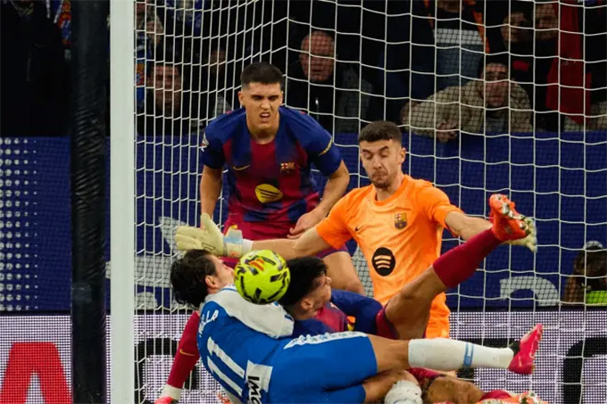 Anh làm nản lòng các đồng đội cũ